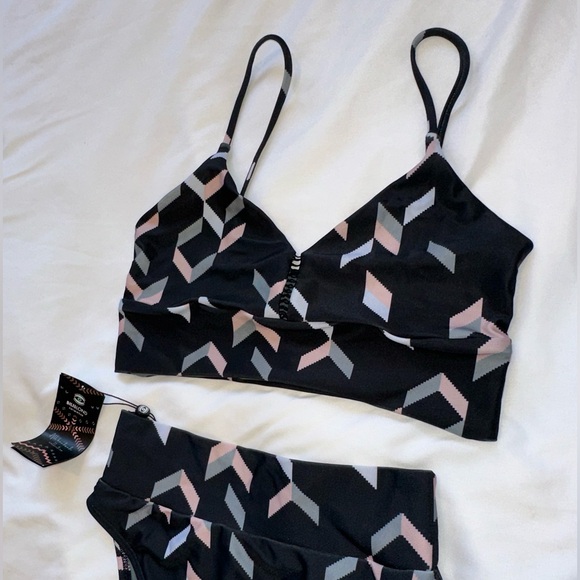 BILIBLOND NWT!! SMALL TOP & XS BOTTOMS BIKINI SWIM SET - Picture 5 of 14